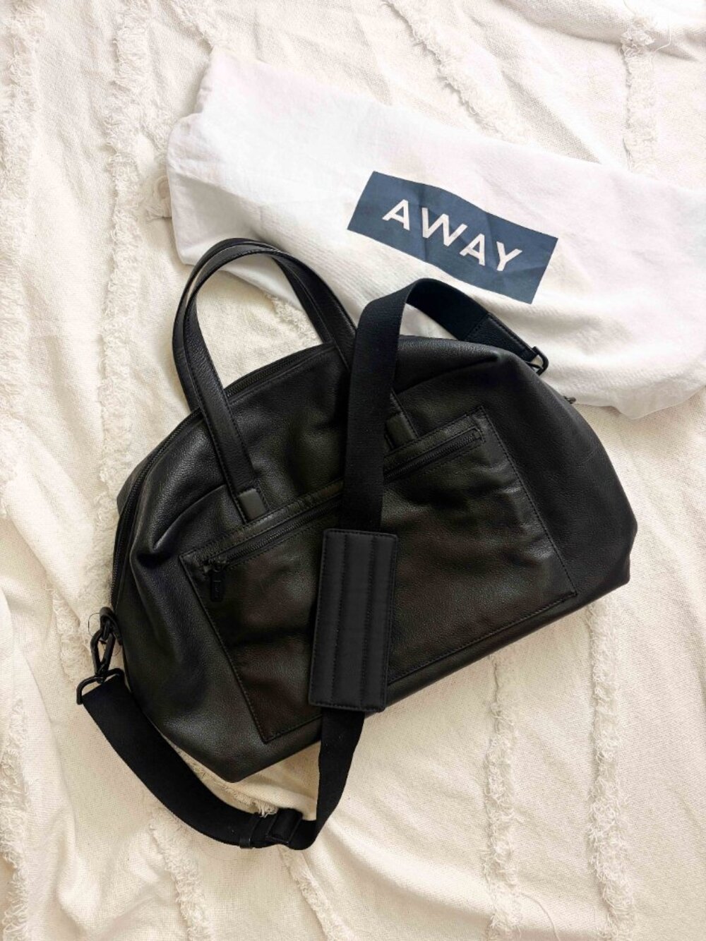 AWAY The Everywhere Travel Weekend Bag in Black Leather - Picture 1 of 8